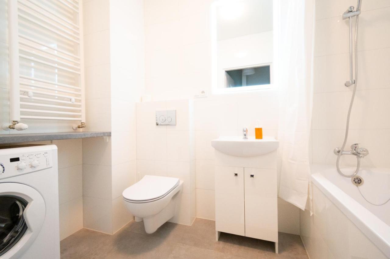 Apartament Bravo Лодз Екстериор снимка